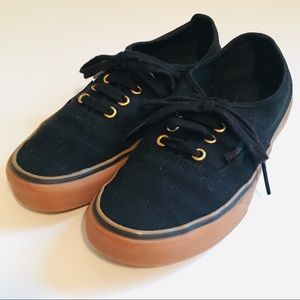 VANS Black canvas with gum sole
